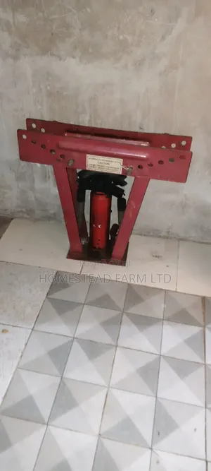 Hydraulic Pipe Bender at Give Away Only Ugx 850,0000