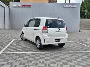 Toyota Spade 1.5 2012 White