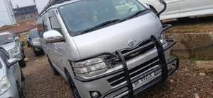 Toyota HiAce 2012 Silver