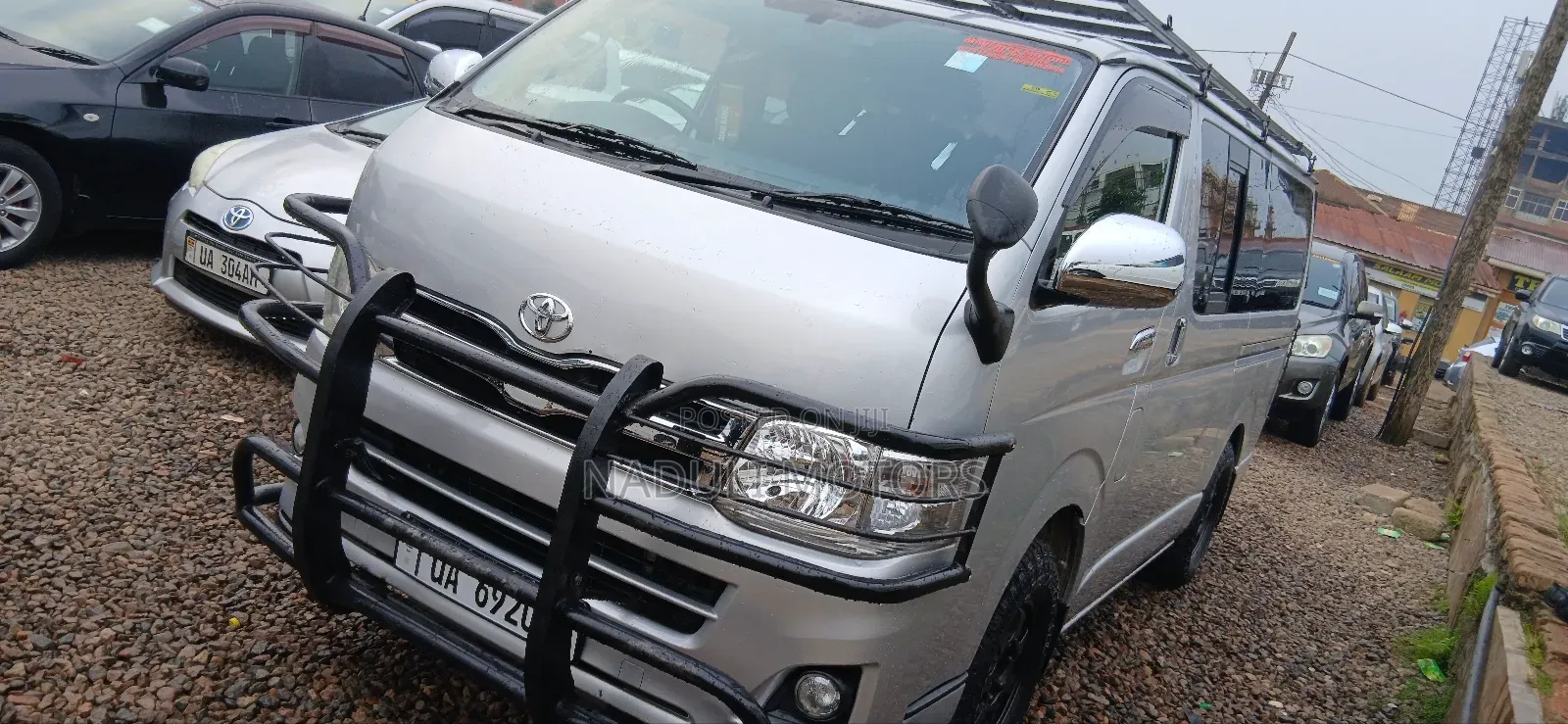 Toyota HiAce 2012 Silver