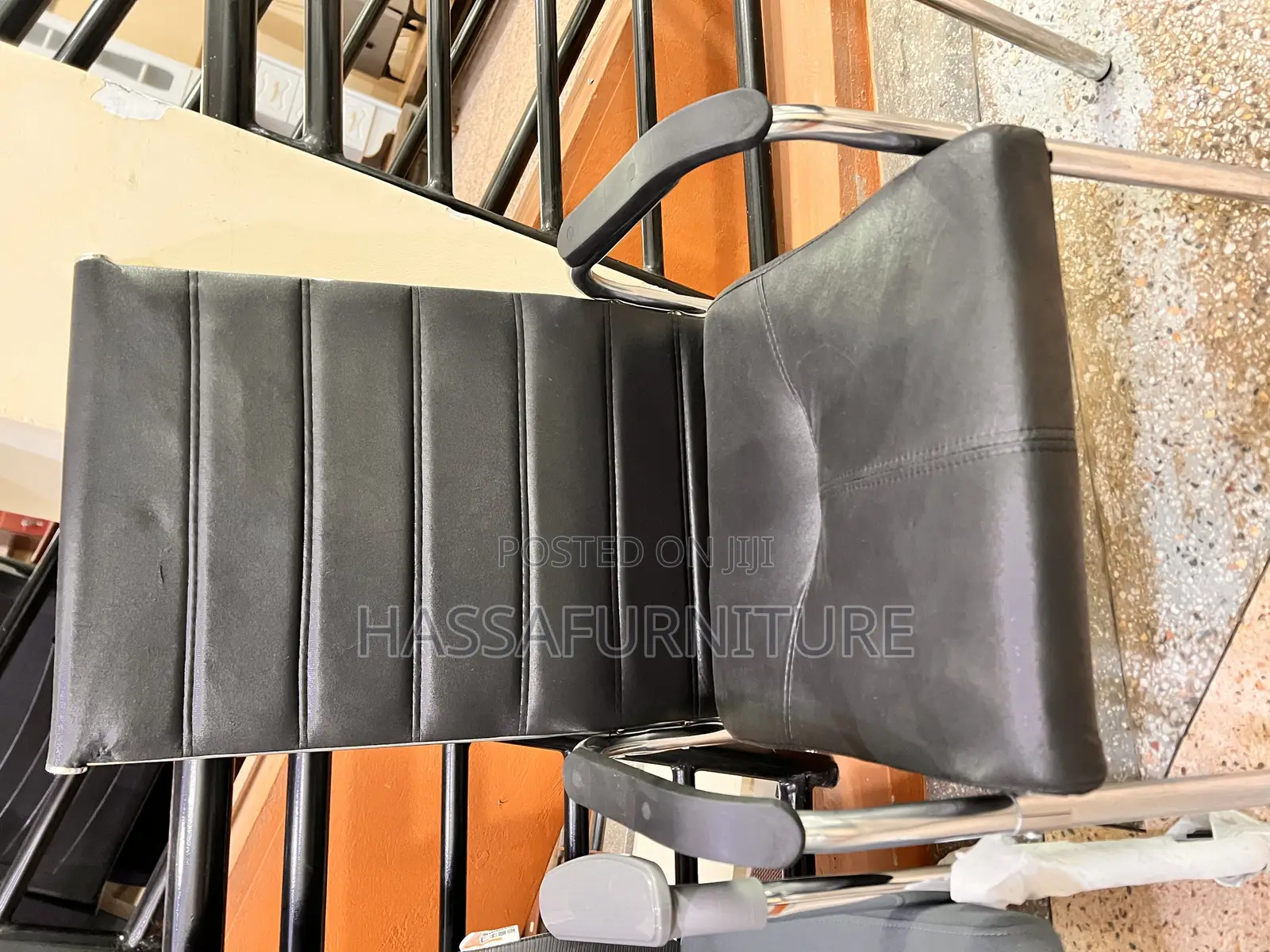 Leather Visitors Chair for Office
