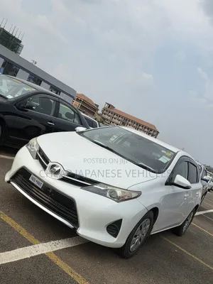 Toyota Auris 2013 White