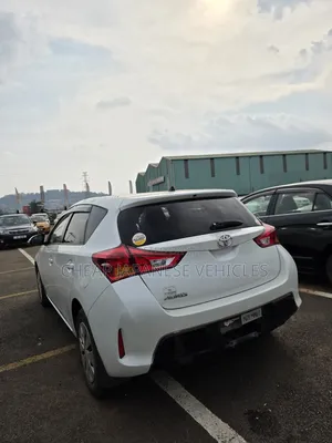 Toyota Auris 2013 White