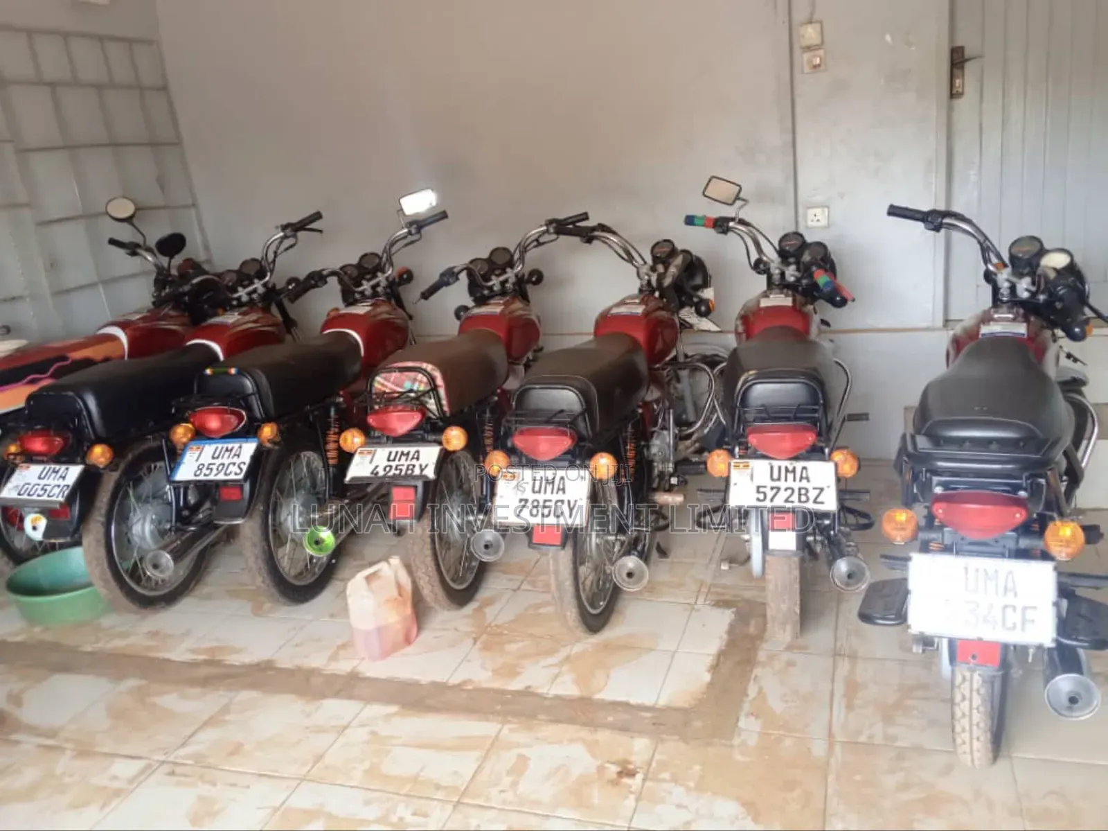 Bajaj Boxer 2025 Red