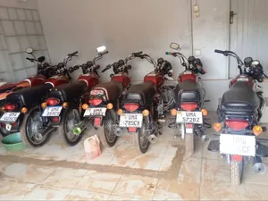 Bajaj Boxer 2025 Red