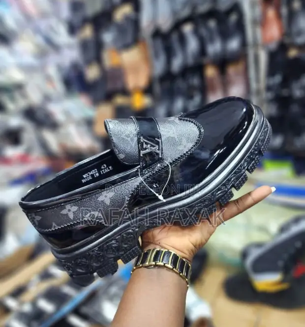 Leather Loafers Louis Vuitton Mens Blue Loafers Men'S Classic Louis Vuitton Chunky Sole Loafers For Sale Leather Loafers Louis Vuitton Mens Blue Loafers Men'S Classic Louis Vuitton Chunky Sole Loafers For Sale