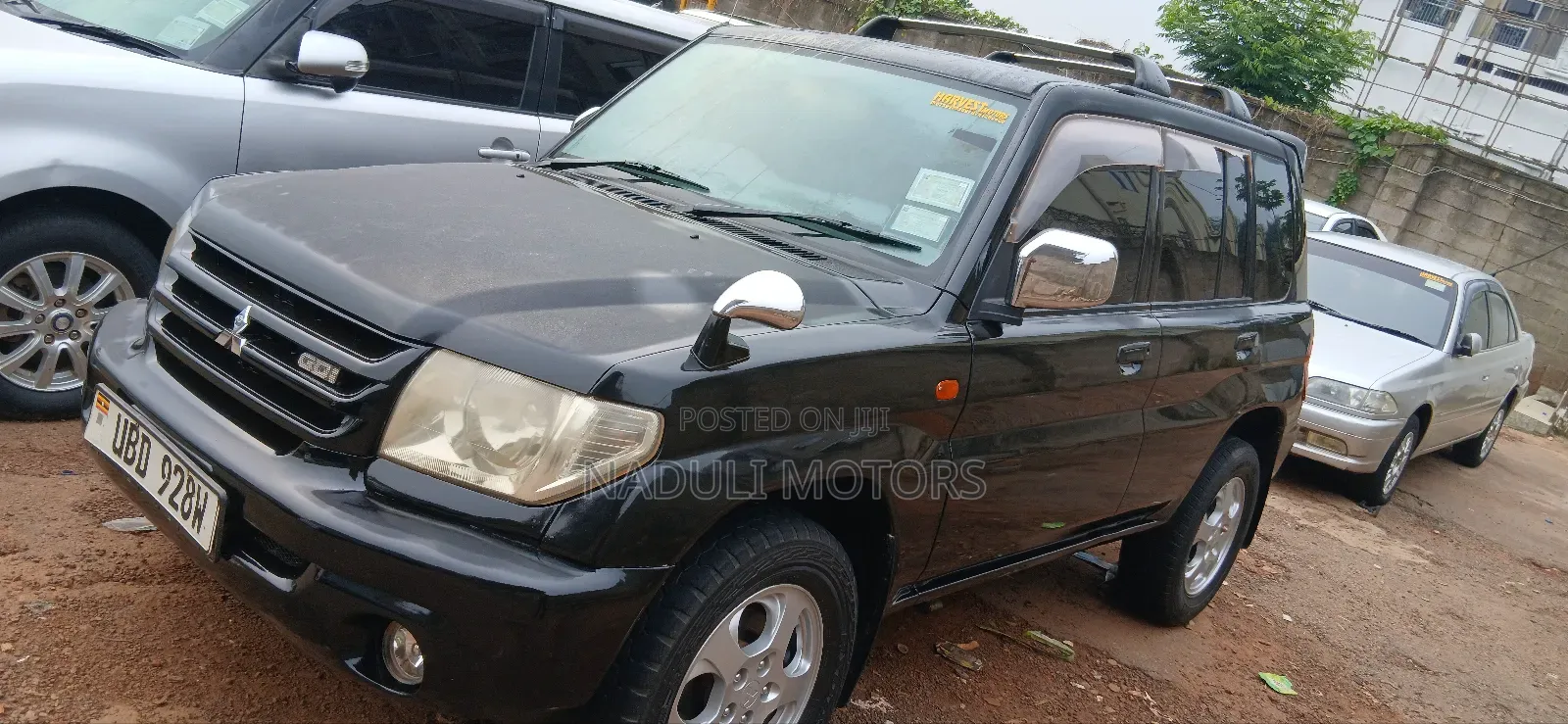 Mitsubishi Pajero IO 2000 Black