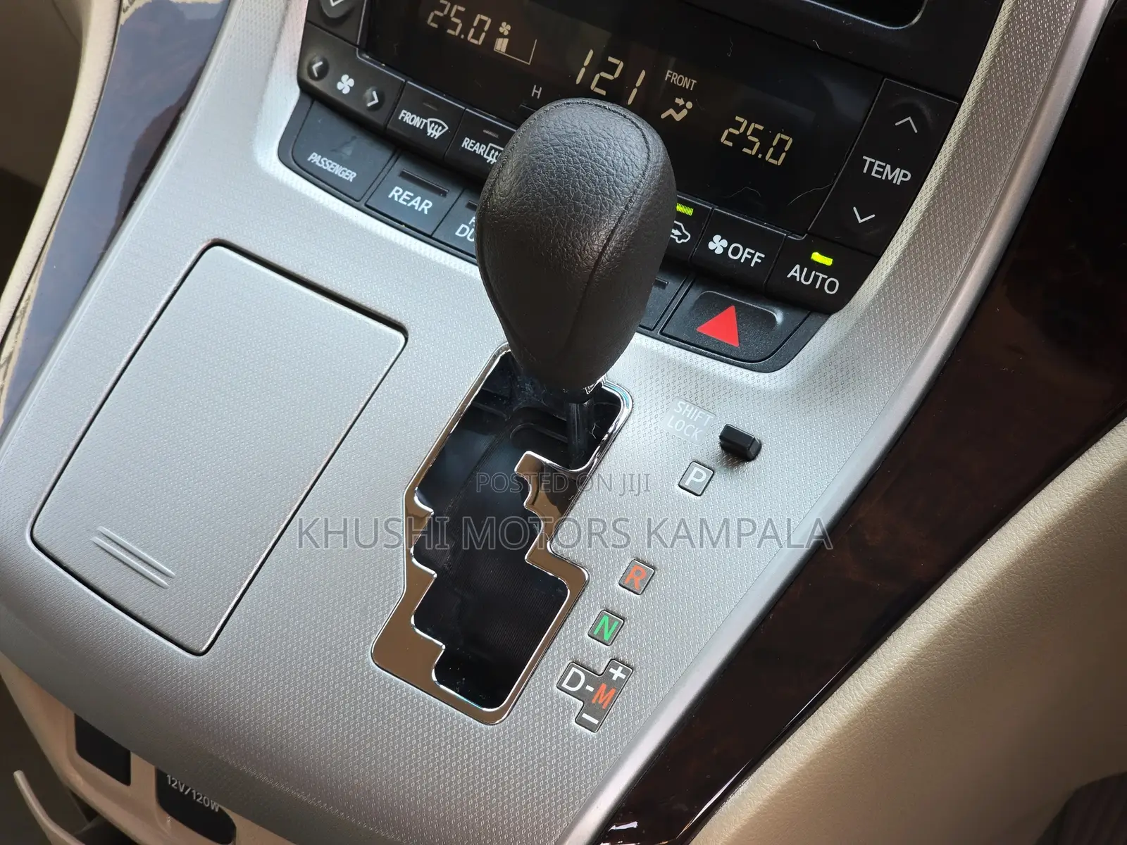 Toyota Alphard 2.4 Petrol FWD 2012 Black