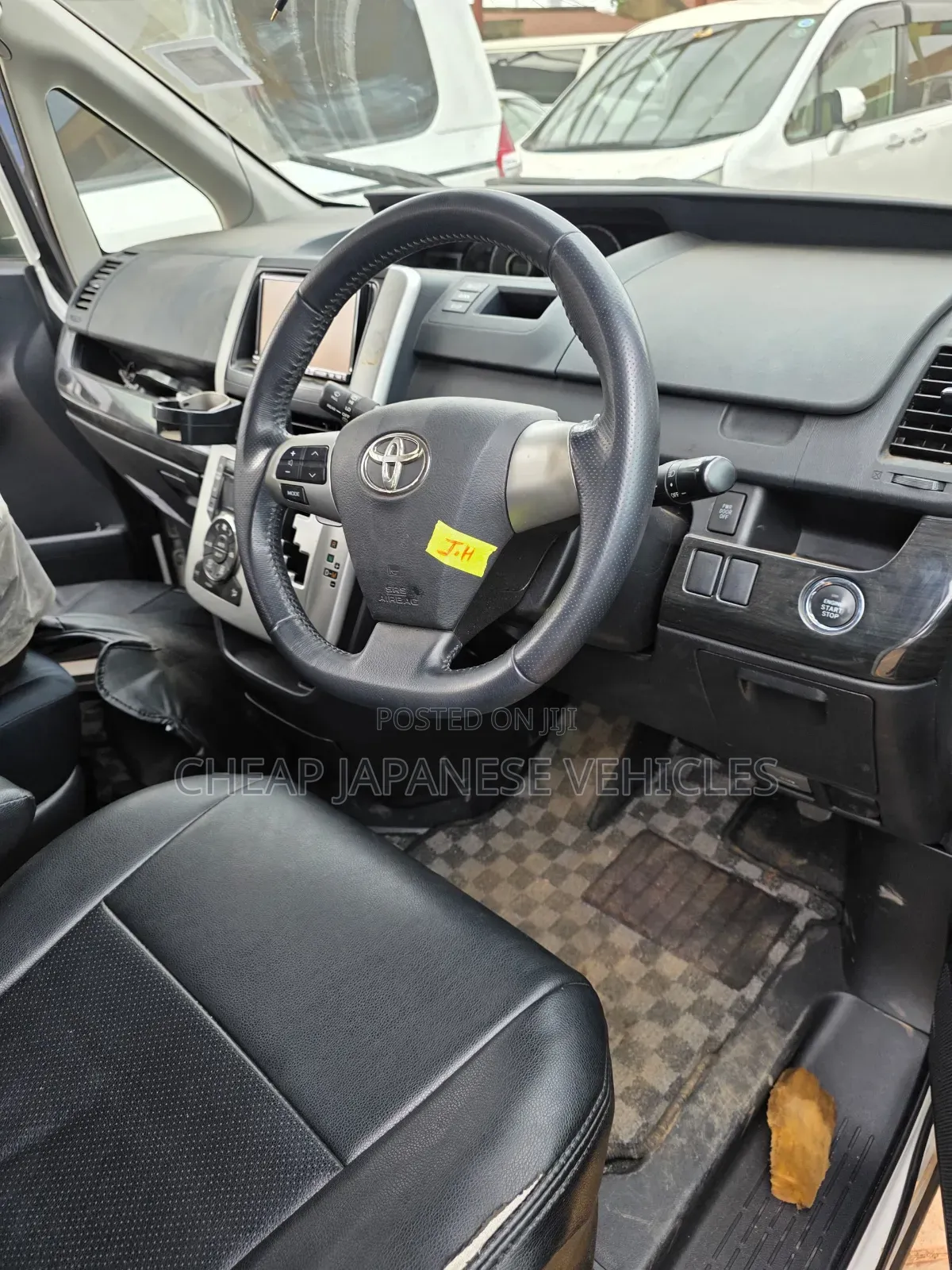 Toyota Noah 2010 Pearl