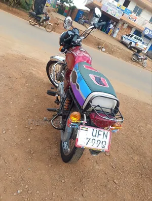 Bajaj Boxer 100 2023 Red