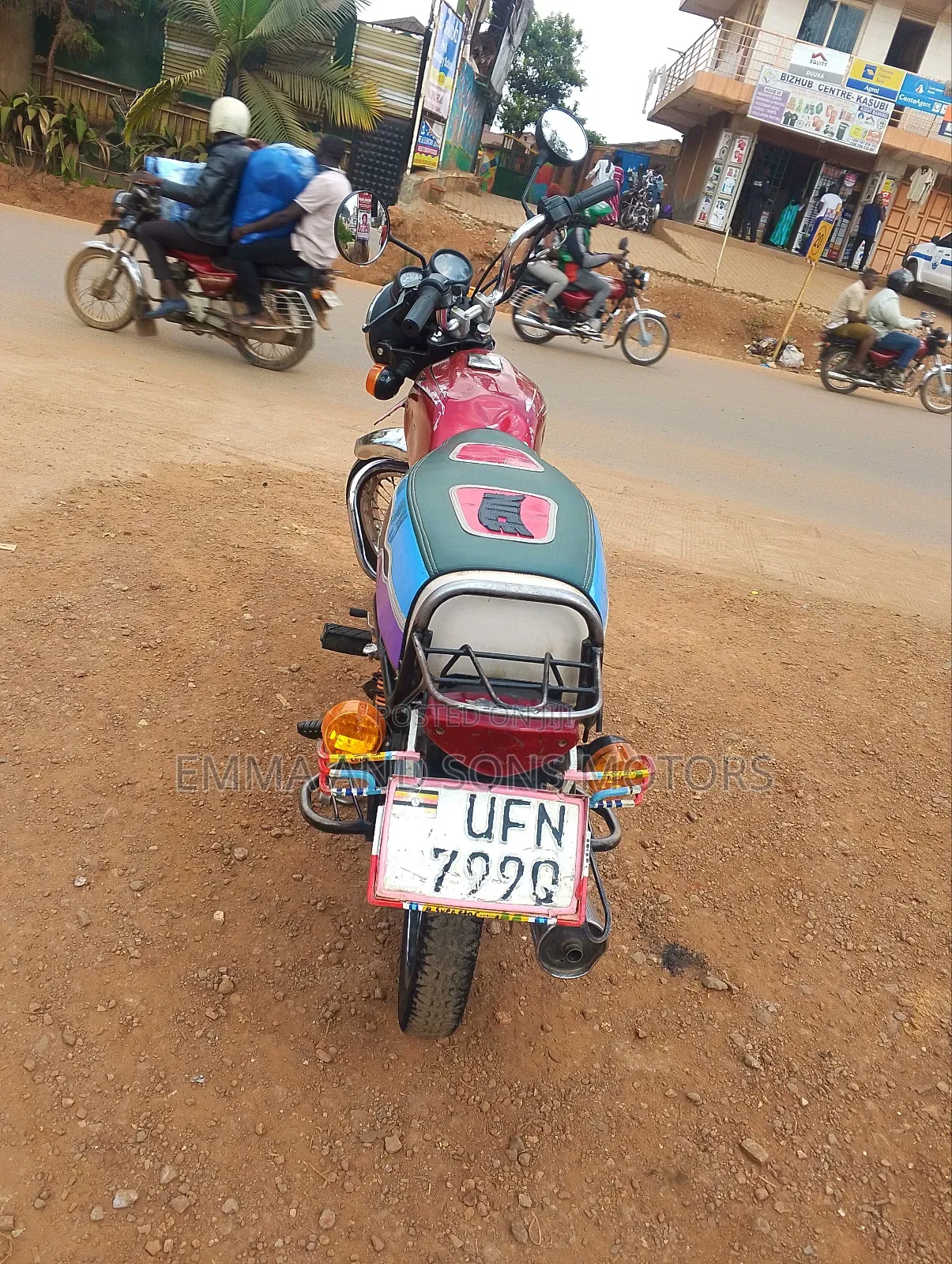 Bajaj Boxer 100 2023 Red
