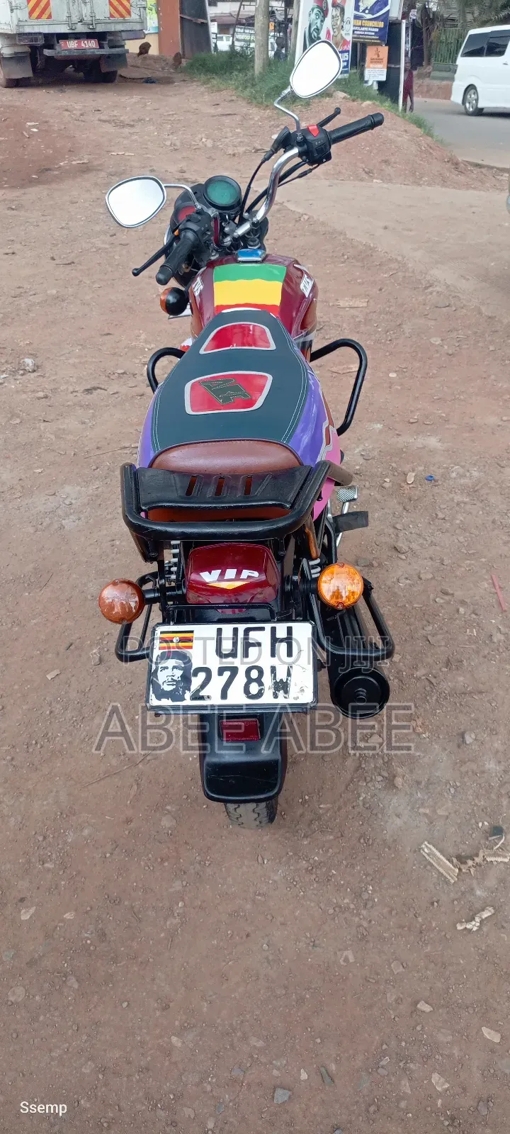 TVS HLX 125 2025 Red