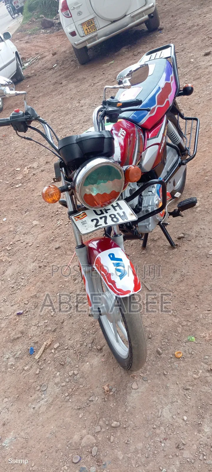 TVS HLX 125 2025 Red