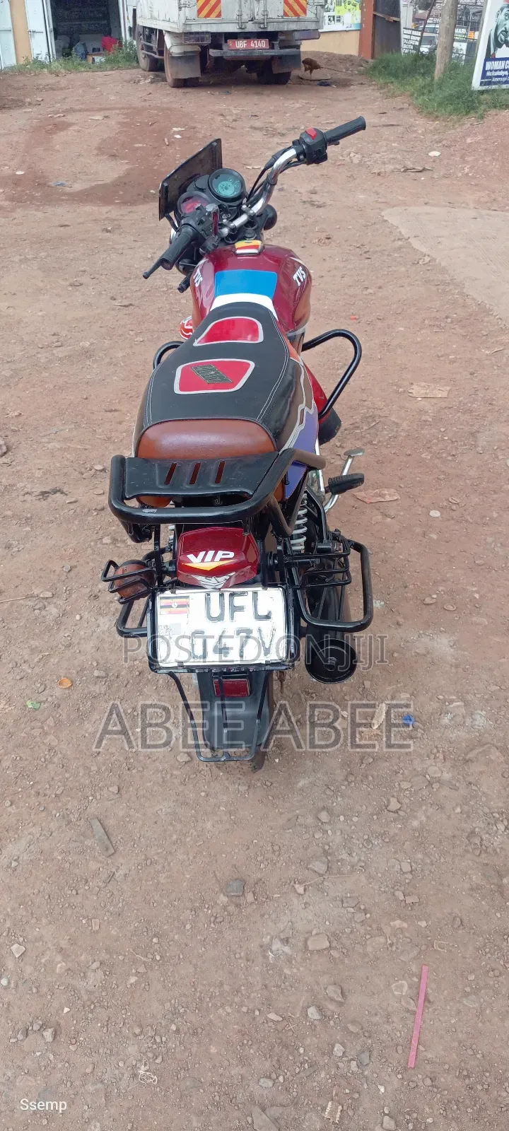 TVS HLX 125 2025 Red