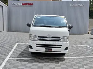 Toyota HiAce 2012 White