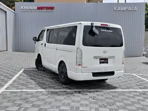 Toyota HiAce 2012 White