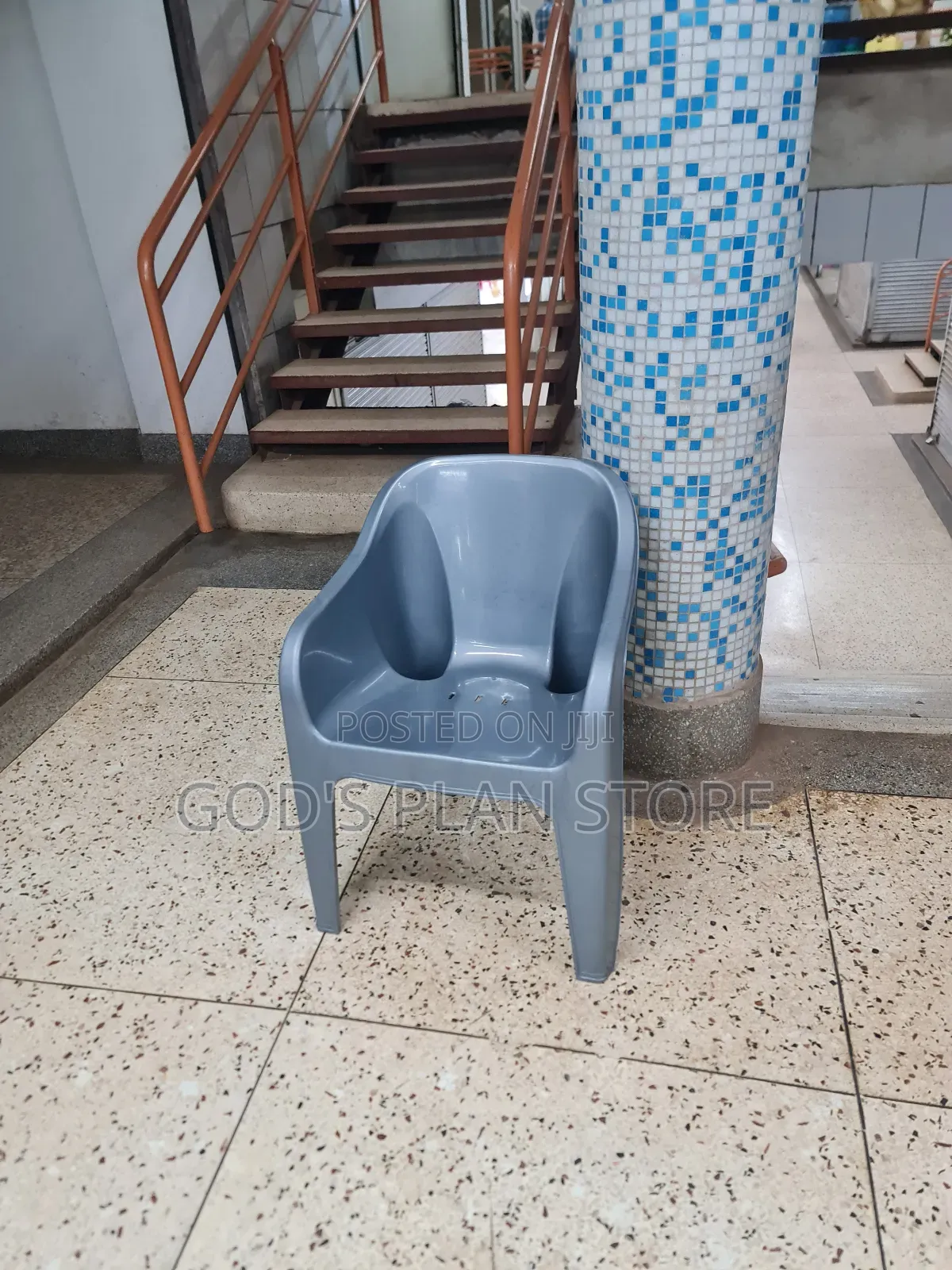 Almost Plastic Chairs Plastic Chairs