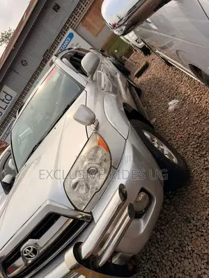 Toyota Hilux Surf 2009 Silver