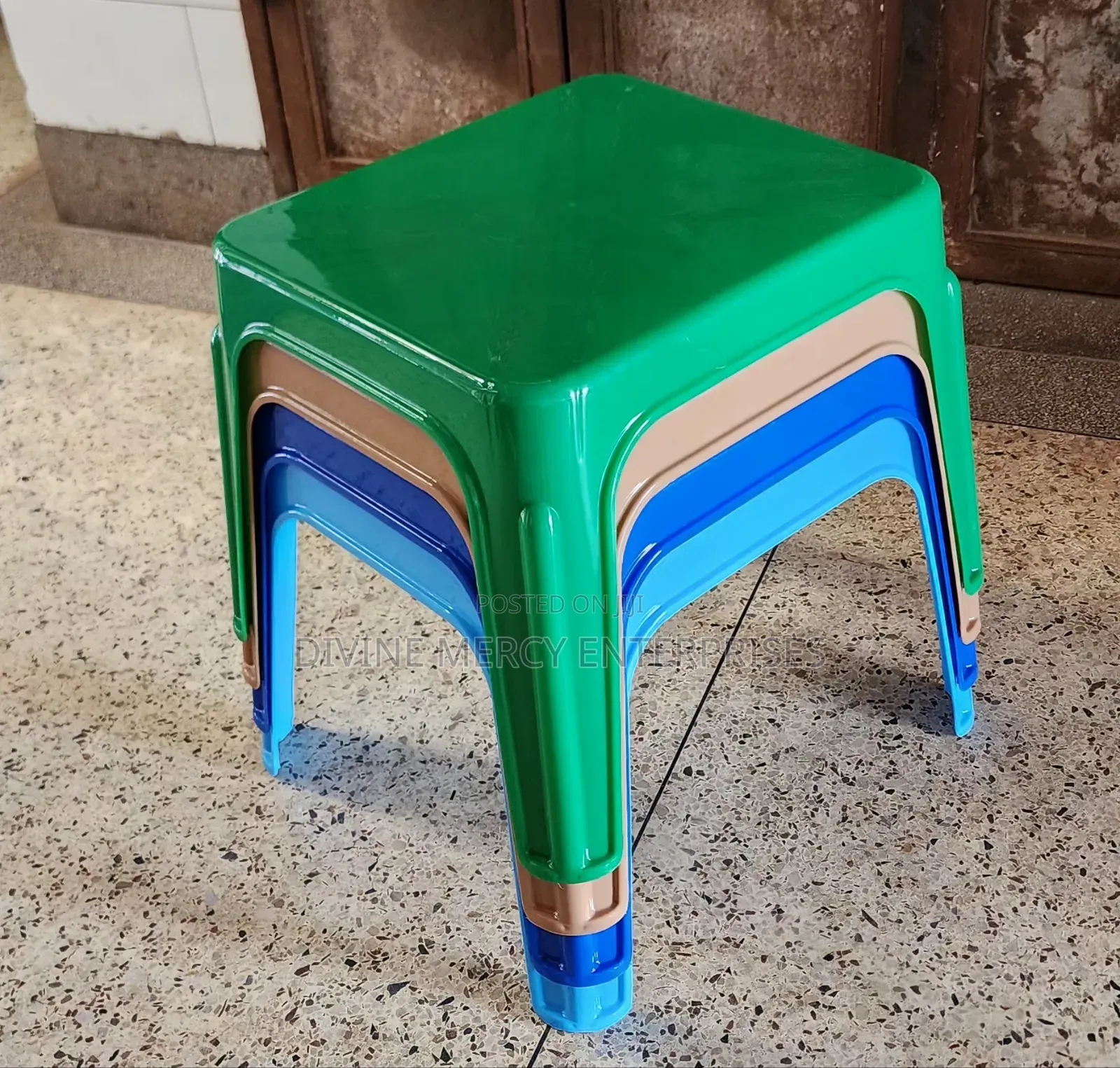 Plastic Table With 4legs