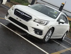 Subaru Legacy 2.5i Limited AWD 2018 White
