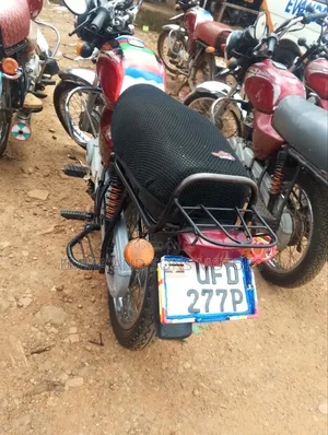 Bajaj Boxer 100 2022 Red