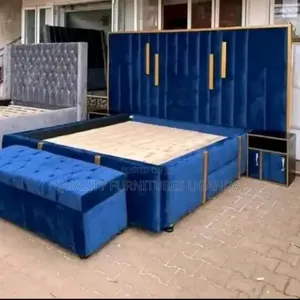 5*6 Navy Blue Golden Strips/Fabric Bed