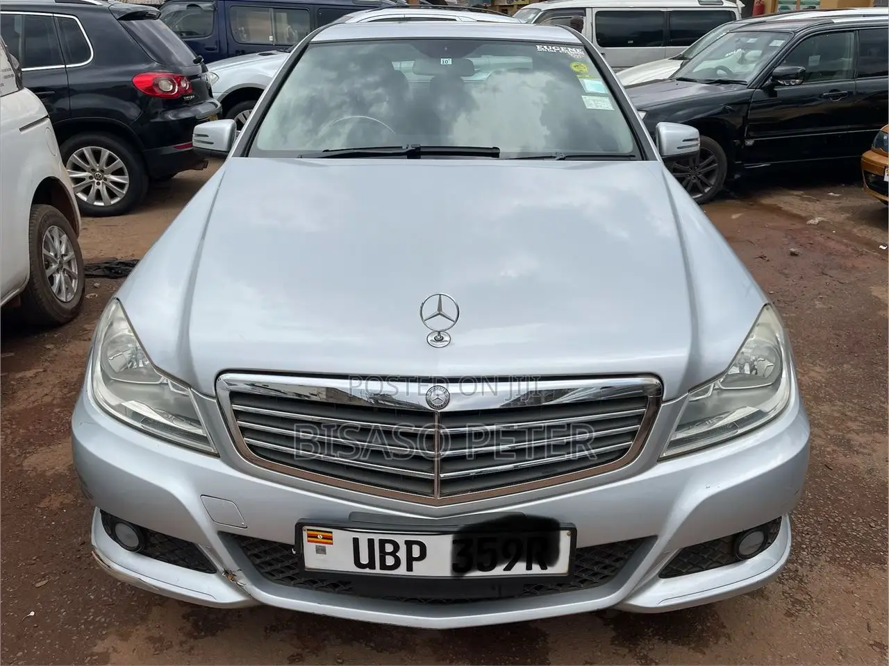 Mercedes-Benz C200 2012 Silver