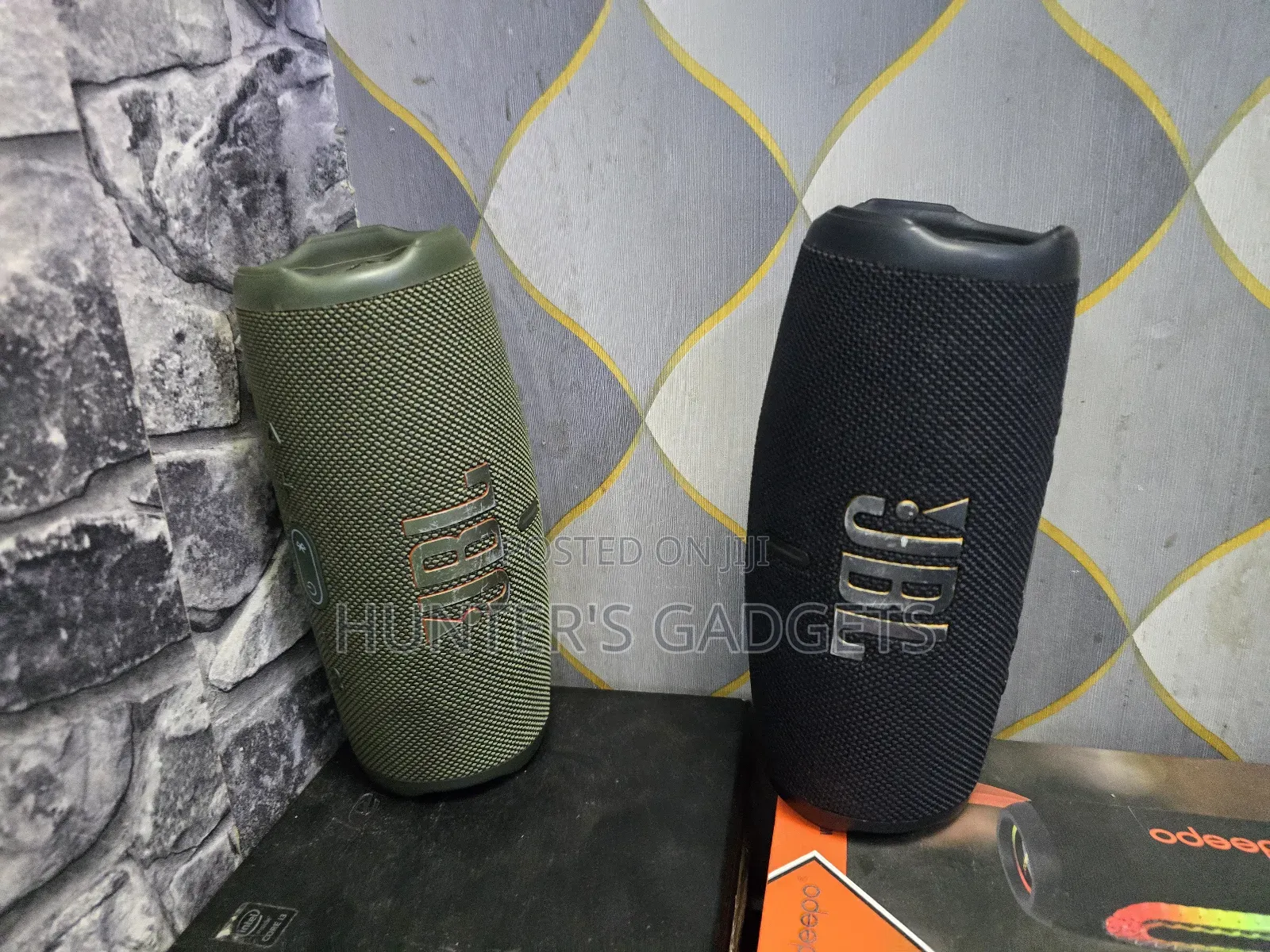 Jb Charge 5 Bluetooth Rechargeable Speaker Uk Used