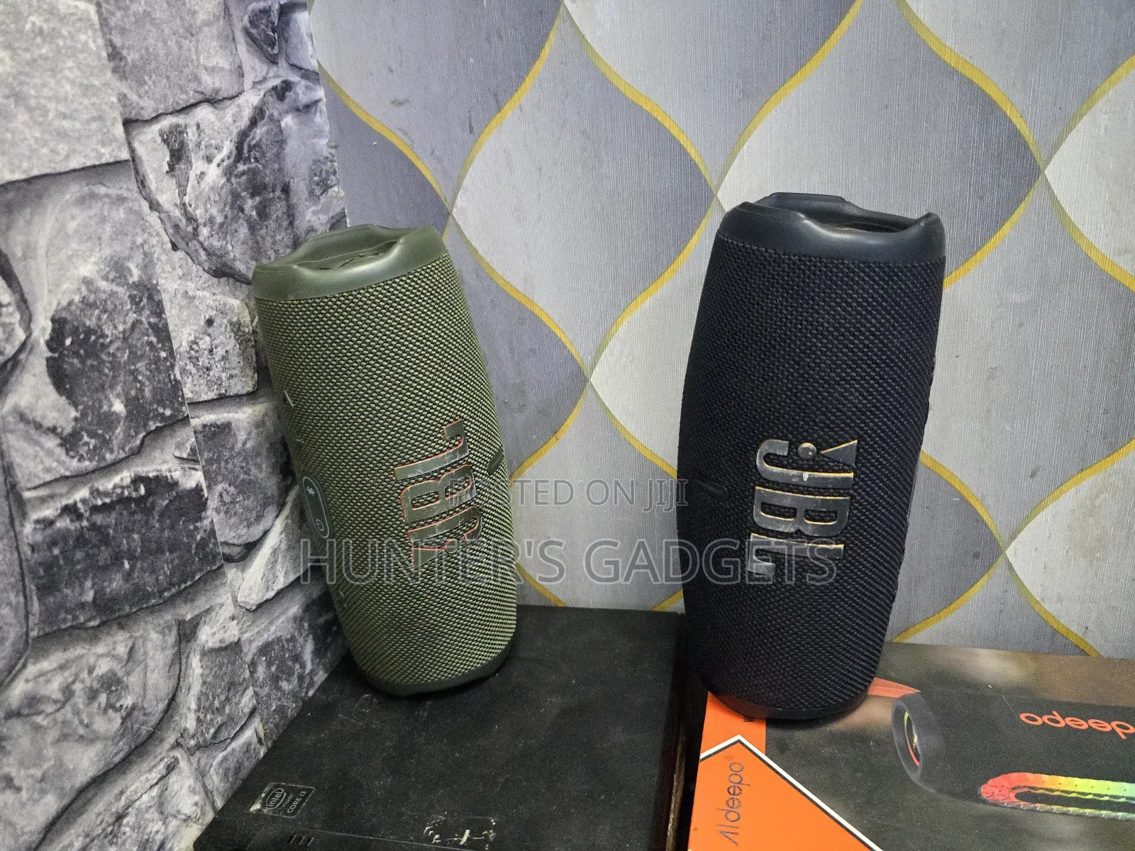 Jb Charge 5 Bluetooth Rechargeable Speaker Uk Used