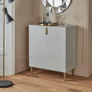 Comparable Side Board