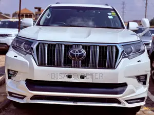 Toyota Land Cruiser Prado 2.8 2018 White