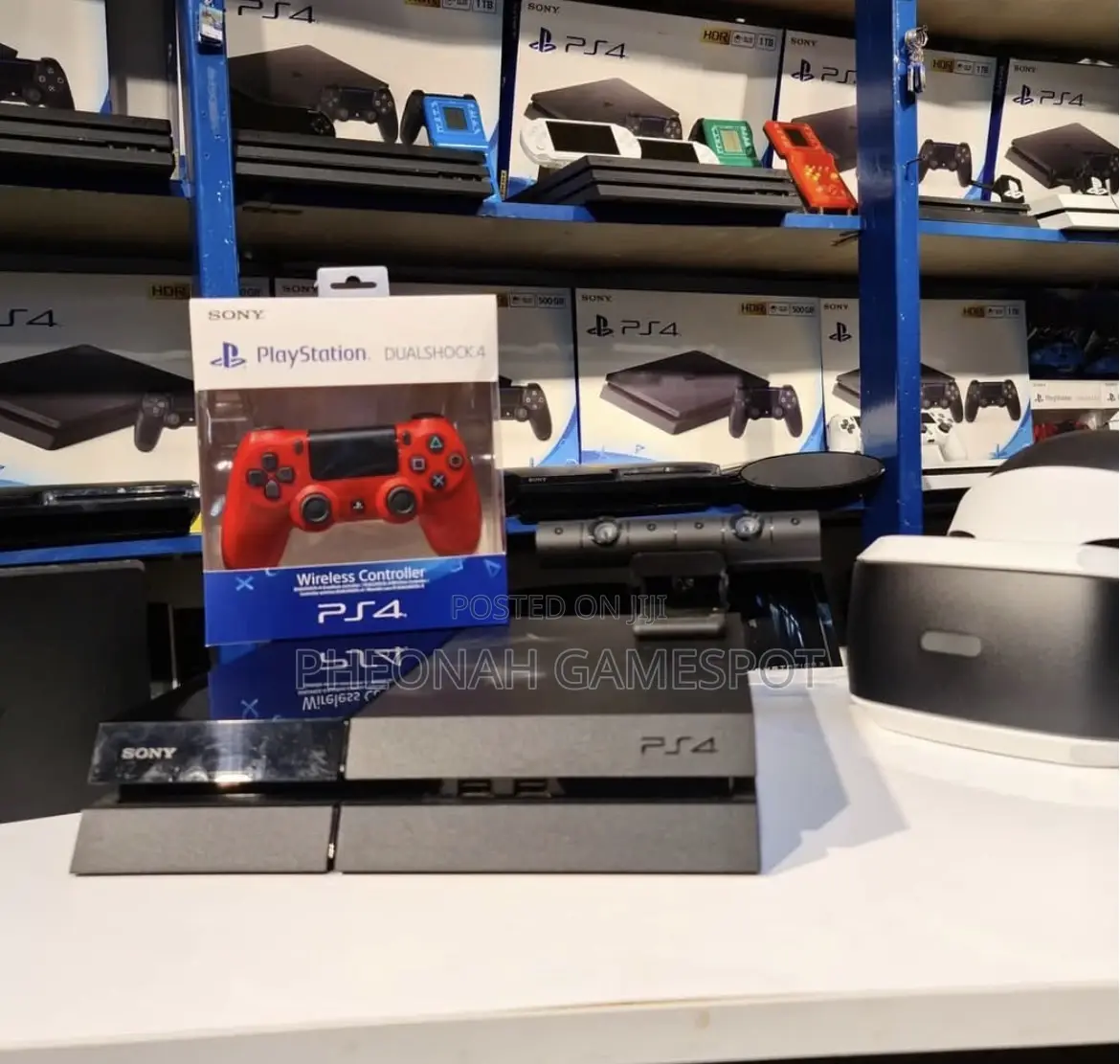 Ps4 Premium Fun Bundle, 2 Pads Plus 19 Quality Games Onboard.