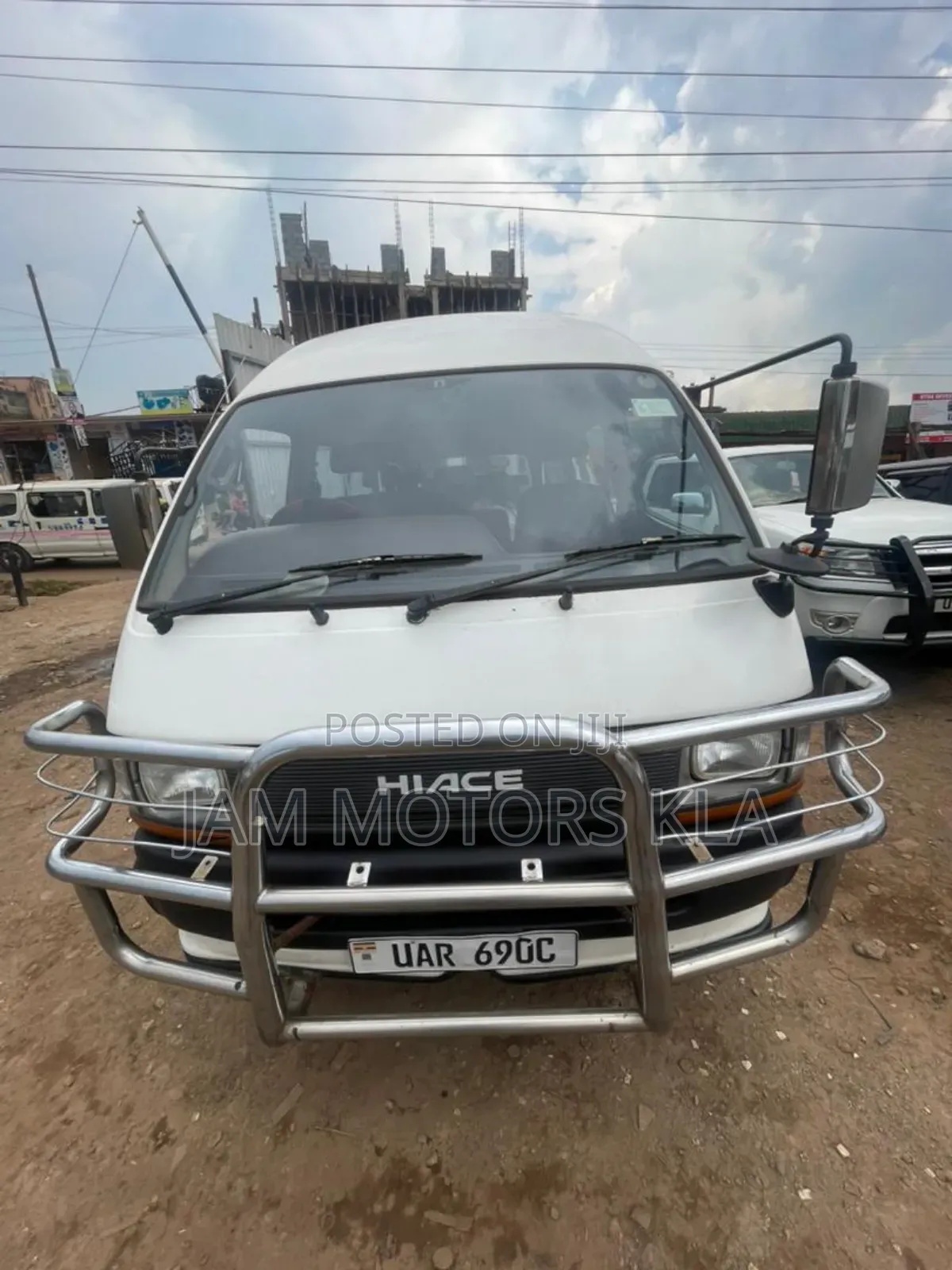 Toyota HiAce 2001 White