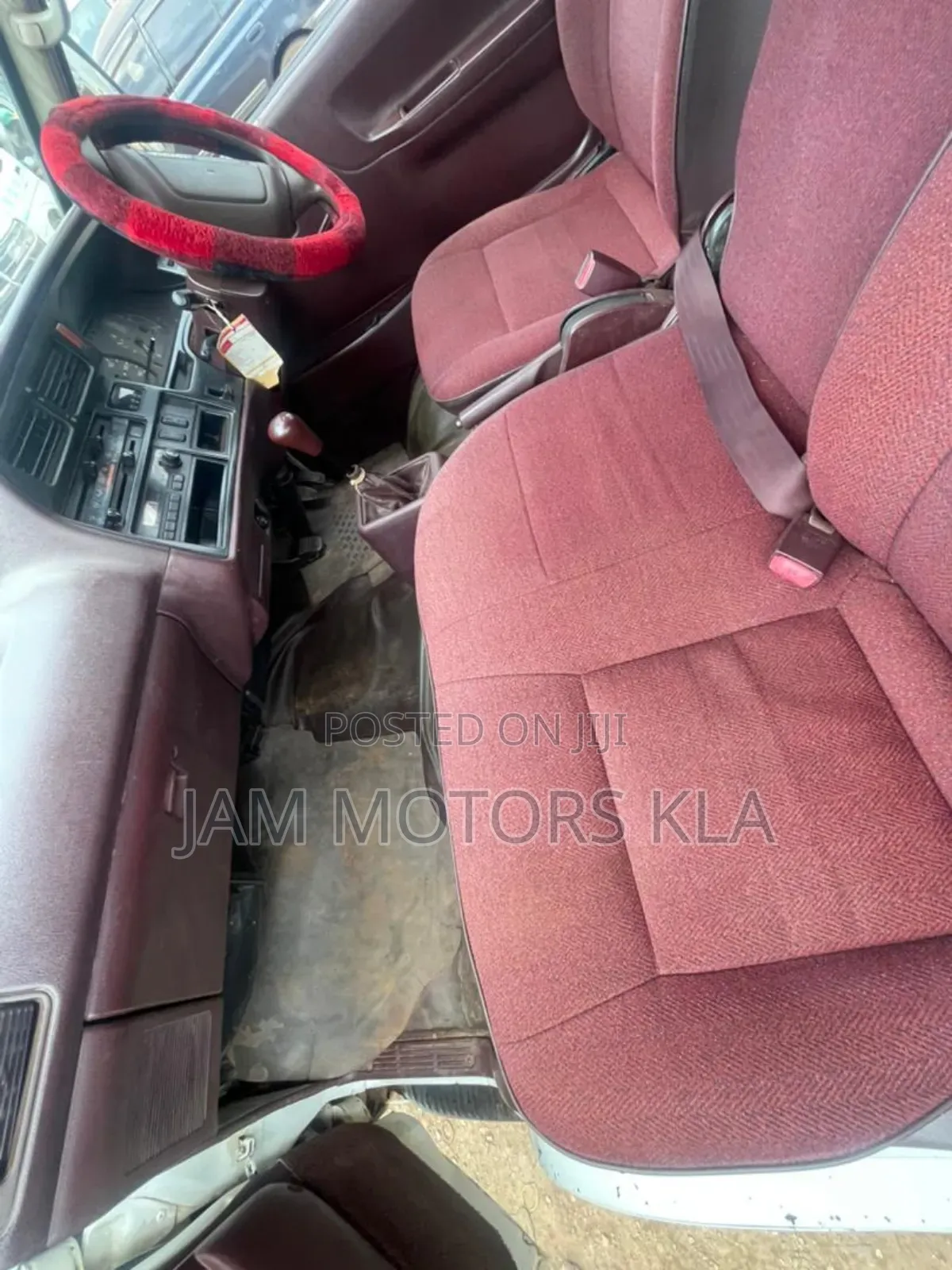 Toyota HiAce 2001 White