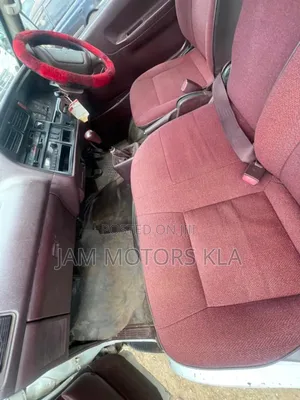 Toyota HiAce 2001 White
