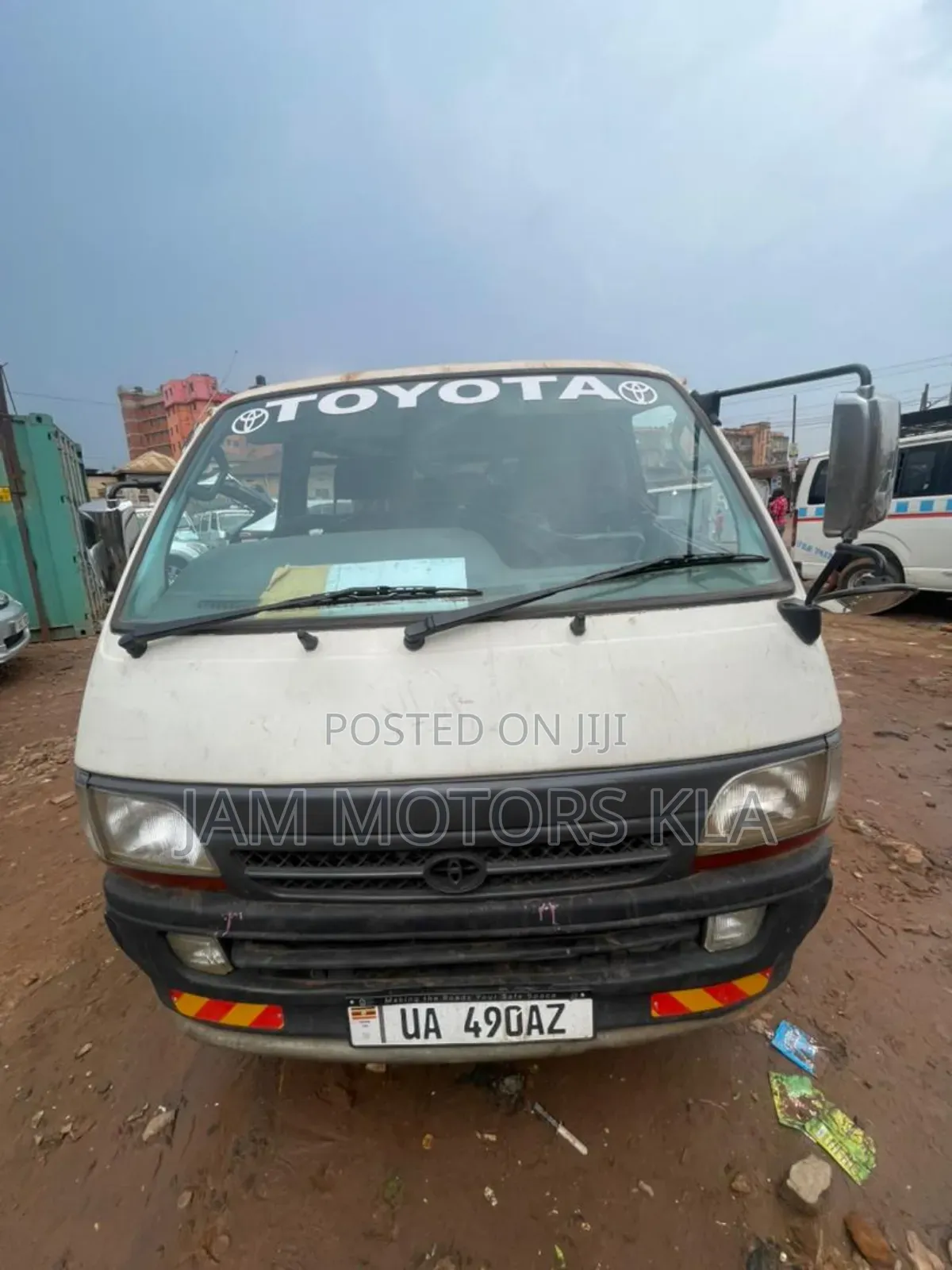 Toyota HiAce 2003 White