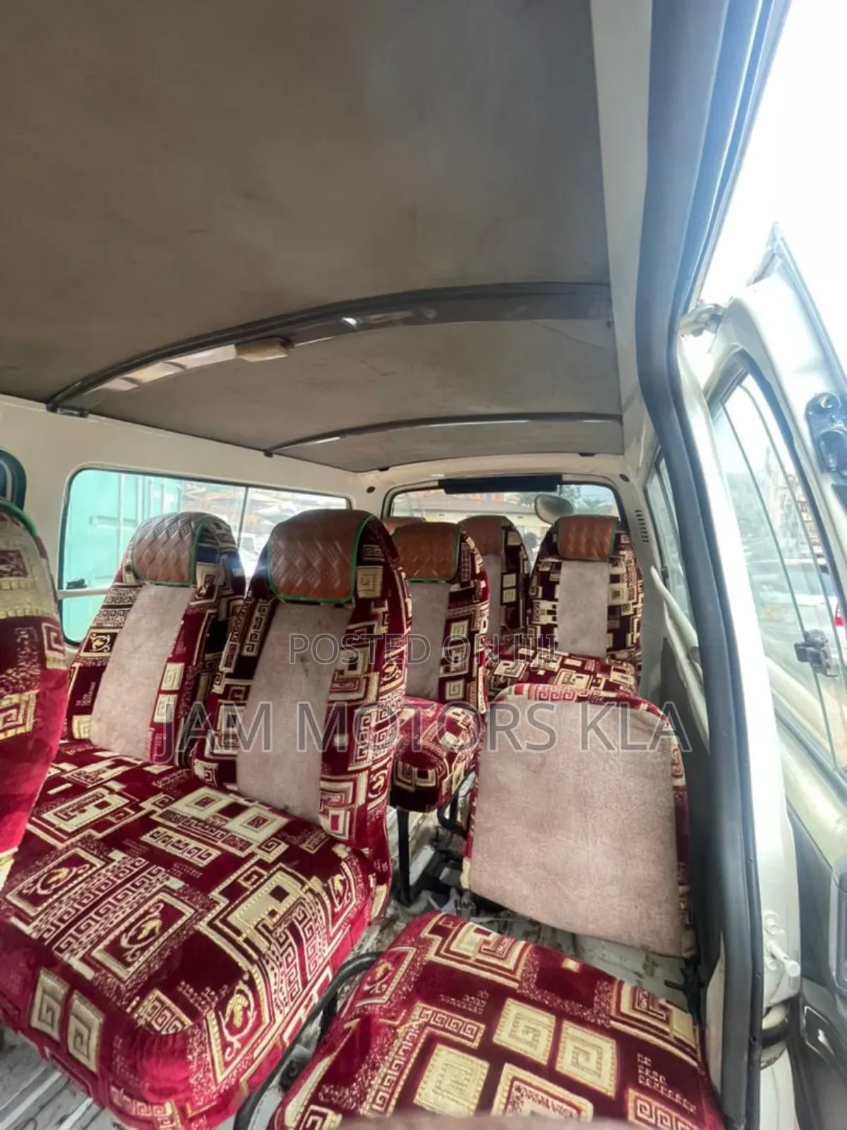 Toyota HiAce 2003 White