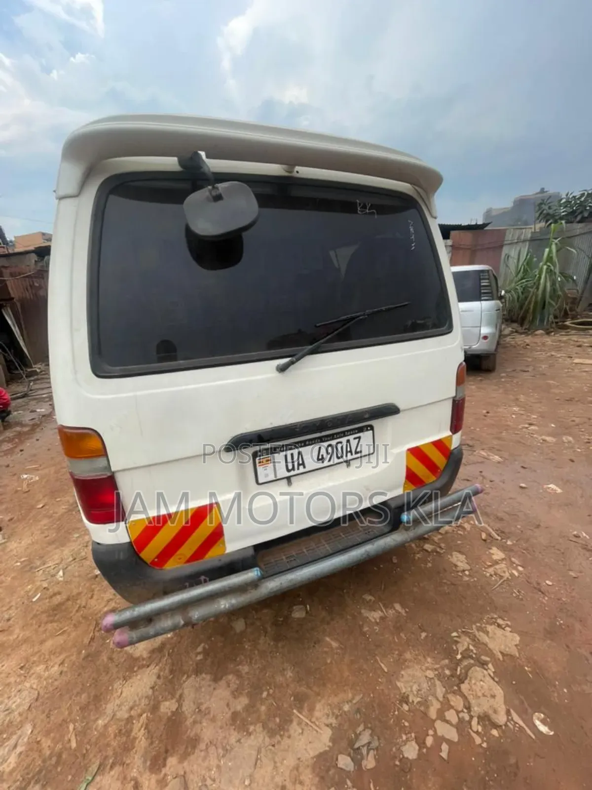 Toyota HiAce 2003 White
