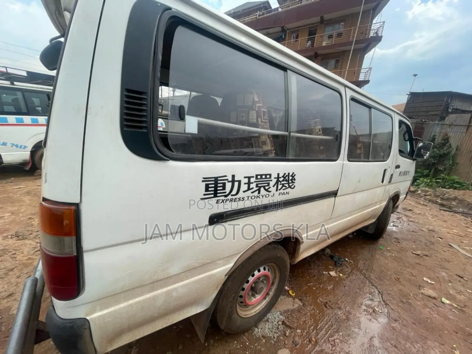 Toyota HiAce 2003 White