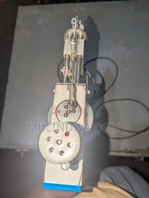 Tufting Gun And Clippers
