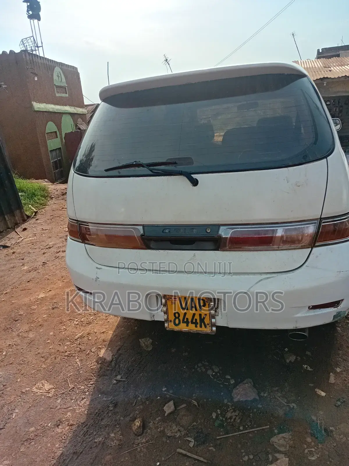 Toyota Gaia 2009 White