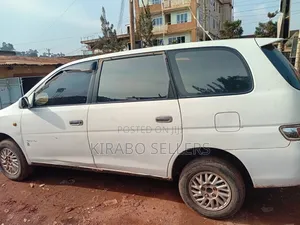 Toyota Gaia 2009 White
