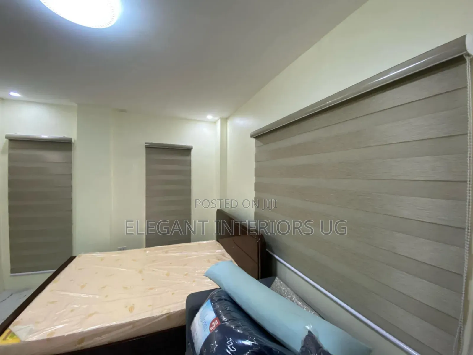 Legit Curtain Window Blinds at Wholesale Price Available for Offices