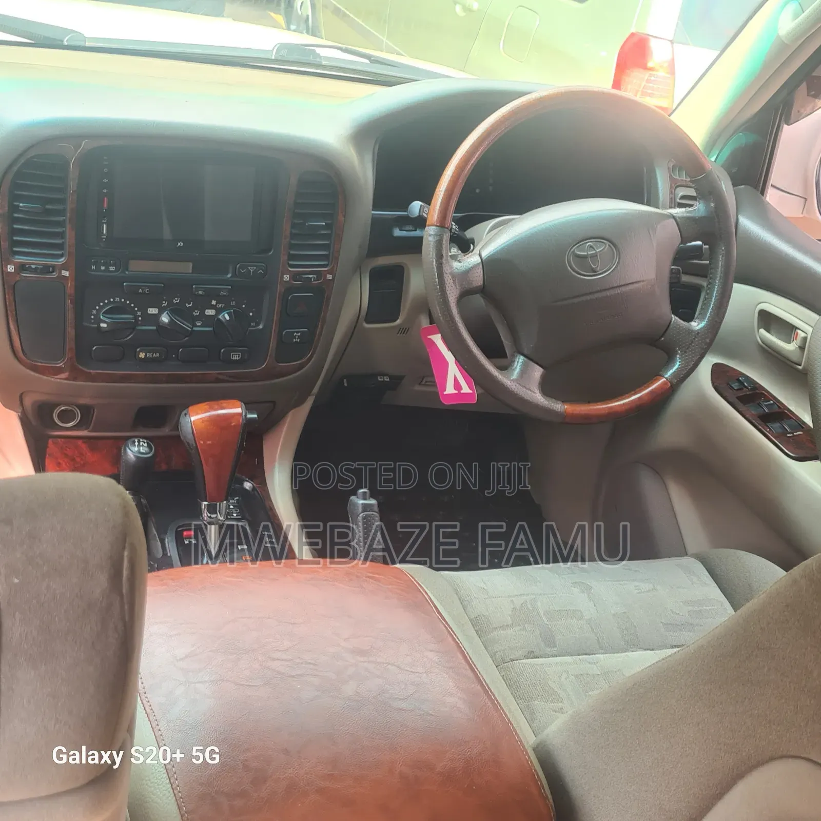 Toyota Land Cruiser 2001 White