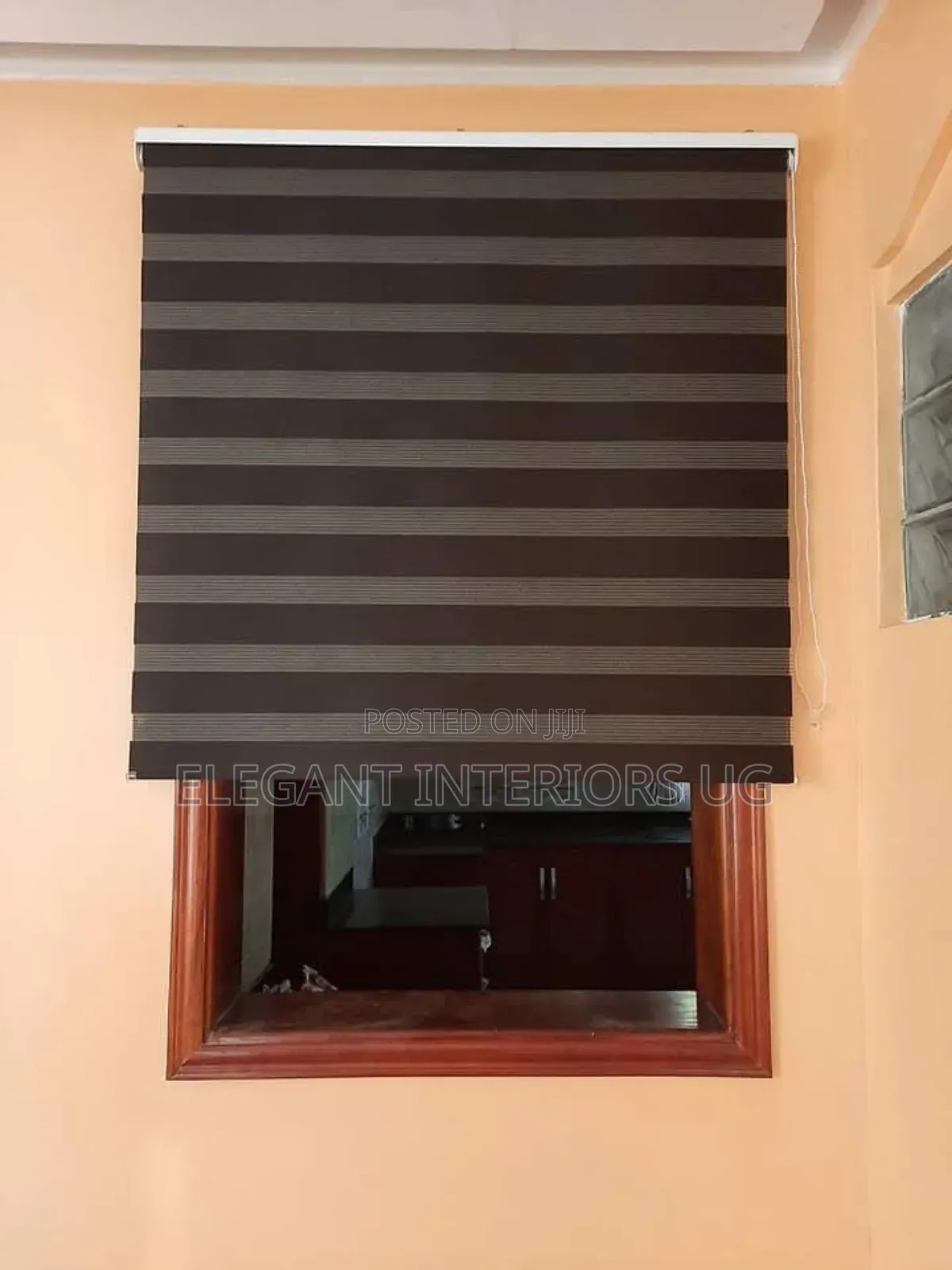 Elegant Horizontal Blinds Per Square Meter Available in Brown