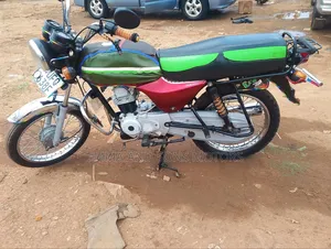 Bajaj Boxer 100 2023 Red