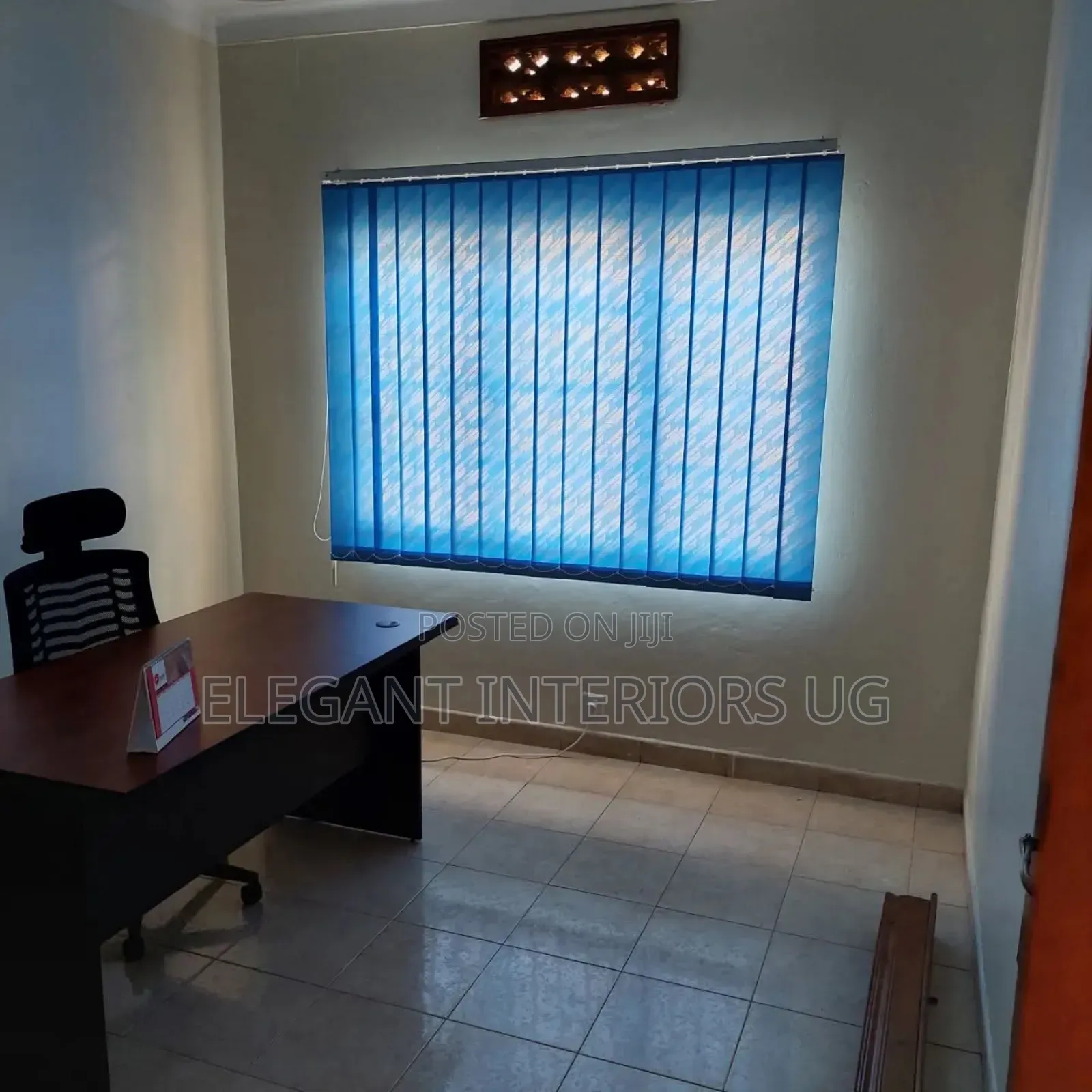 Elegant Window Blinds Per Square Used in Executive Offices