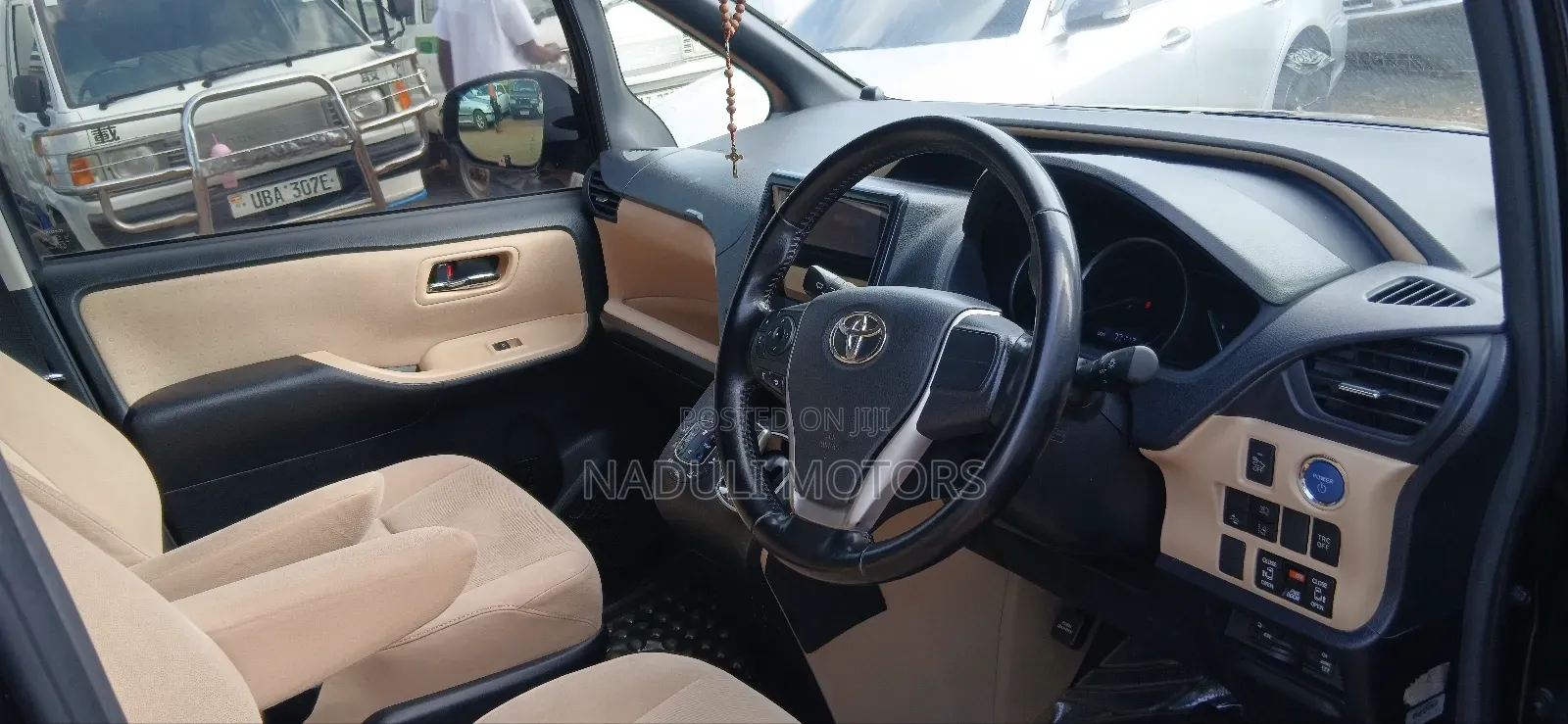 Toyota Noah 2017 Black