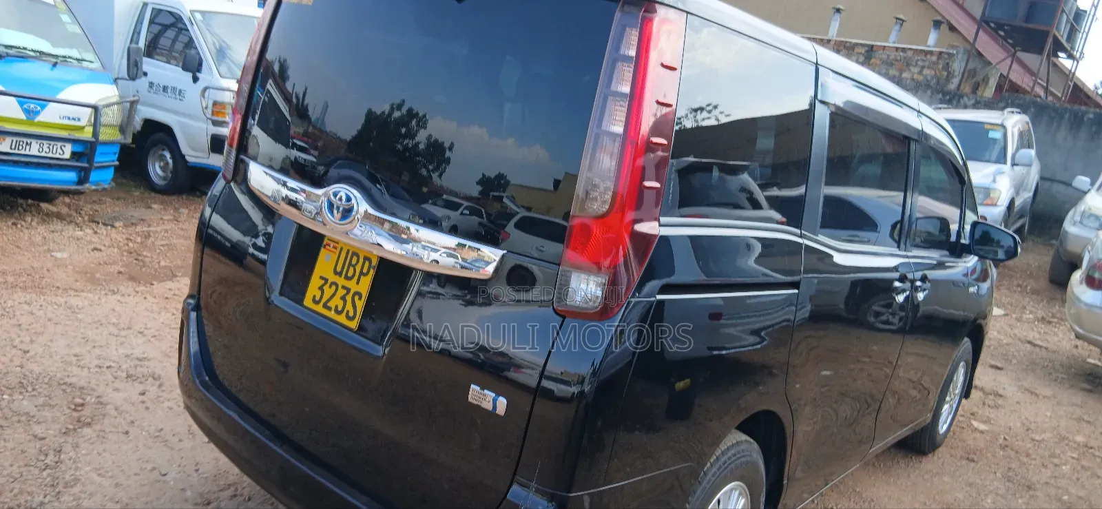 Toyota Noah 2017 Black