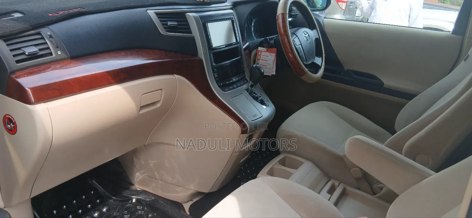 Toyota Alphard 2.4 Petrol FWD 2012 White